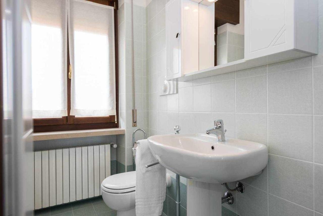 Ortaglia B3 Apartment Torri Del Benaco Bagian luar foto