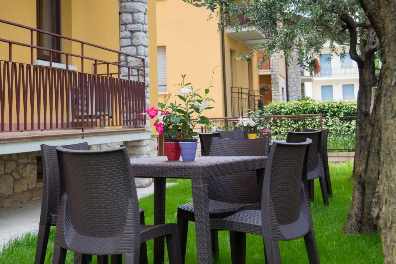 Ortaglia B3 Apartment Torri Del Benaco Bagian luar foto